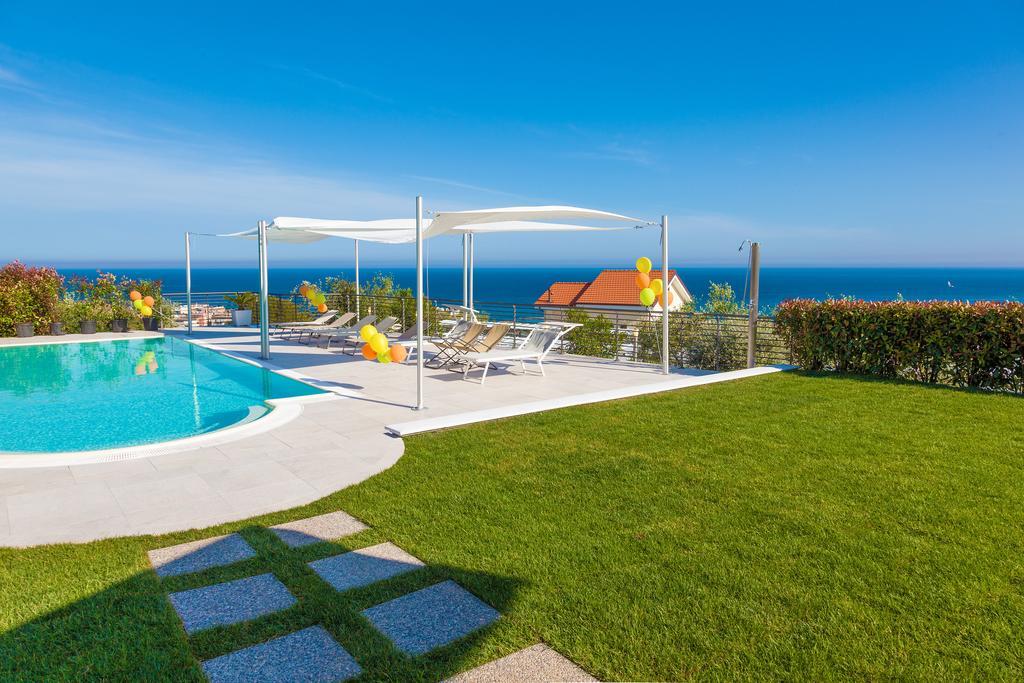 Appartamenti Villa Il Poggiolo Діано-Марина Екстер'єр фото